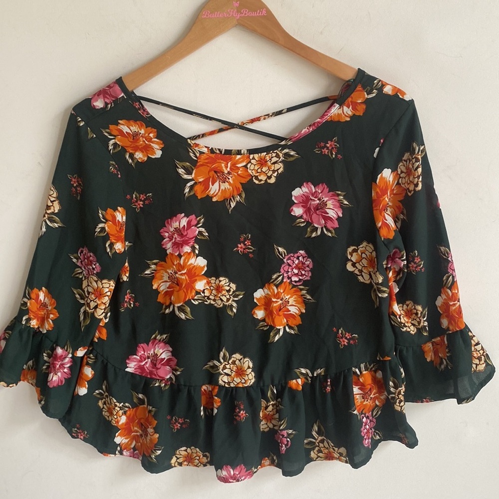 One‎ Clothing Floral Blouse with Cross cross back, Size S